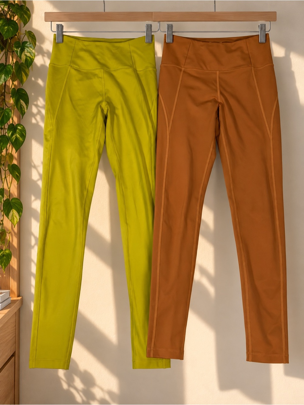 girlfriend collective Leggings in Lime Green & Rust